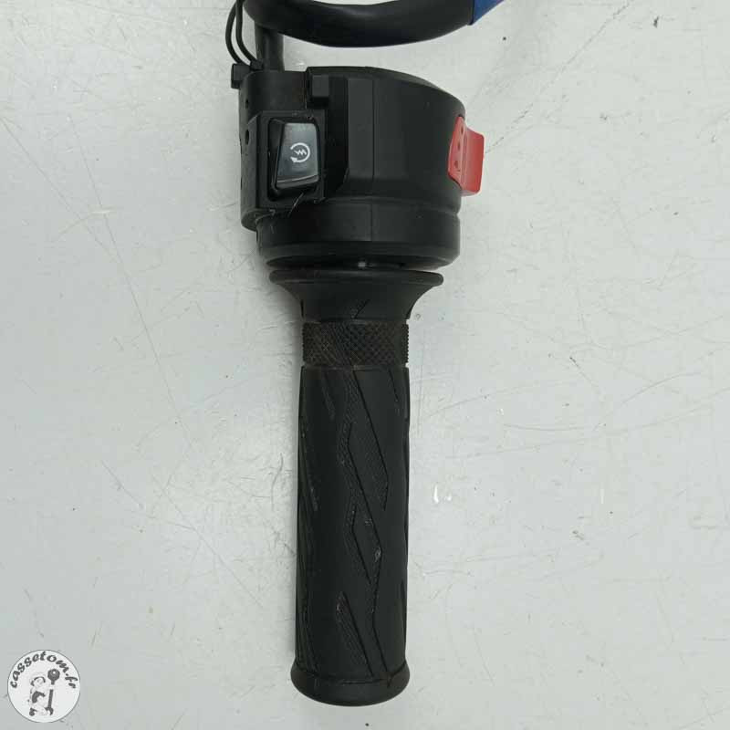 Commodo droit avec tirage  Suzuki 650 sfv Gladius 2014 - Cassetom - Nos pieces motos