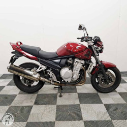 SUZUKI GSF650 656 2008 accidentée - La Casse de l Oncle Tom