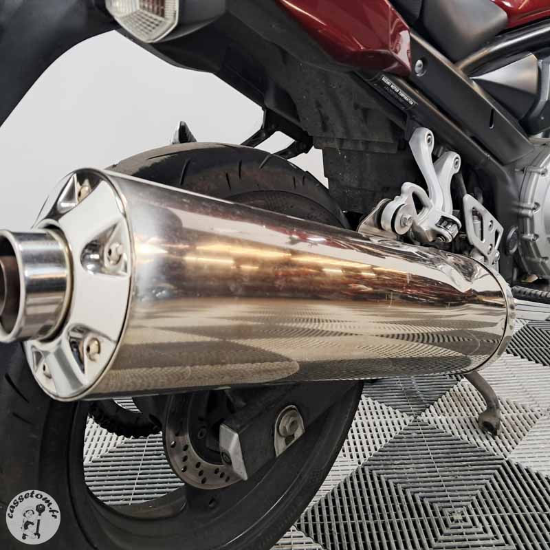 SUZUKI GSF650 656 2008 accidentée - La Casse de l Oncle Tom