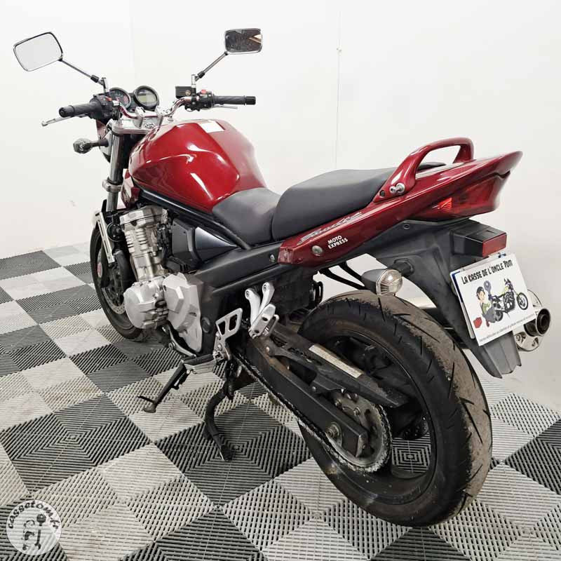 SUZUKI GSF650 656 2008 accidentée - La Casse de l Oncle Tom