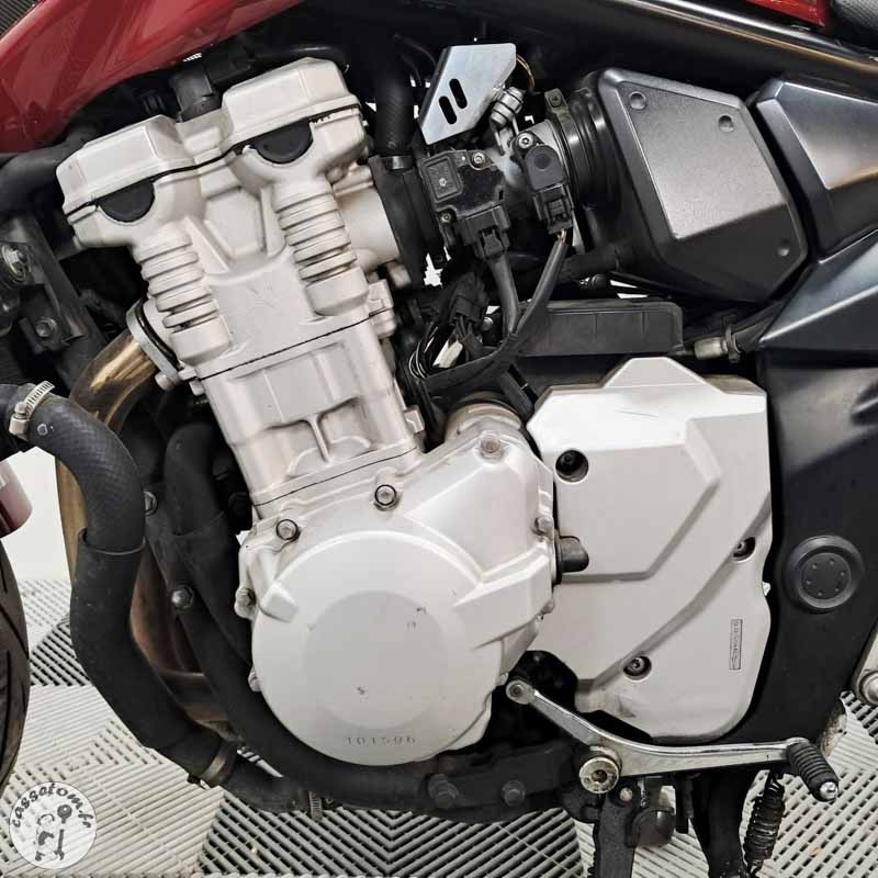 SUZUKI GSF650 656 2008 accidentée - La Casse de l Oncle Tom