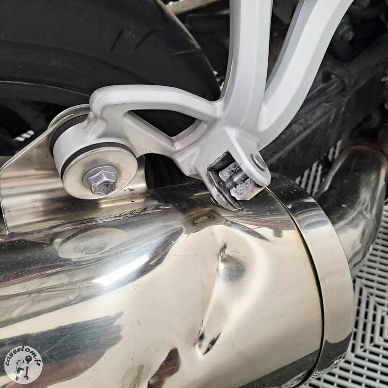 SUZUKI GSF650 656 2008 accidentée - La Casse de l Oncle Tom