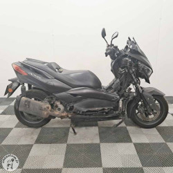 YAMAHA X MAX 300 2018 accidente - La Casse de l Oncle Tom