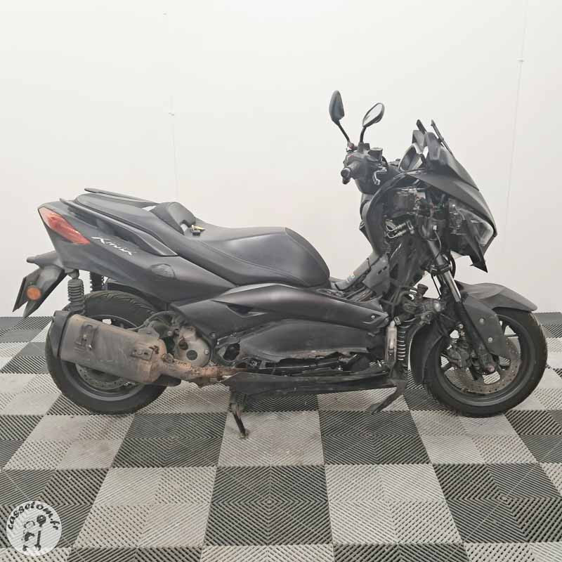 YAMAHA X MAX 300 2018 accidente - La Casse de l Oncle Tom