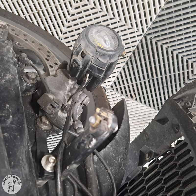 YAMAHA X MAX 300 2018 accidente - La Casse de l Oncle Tom