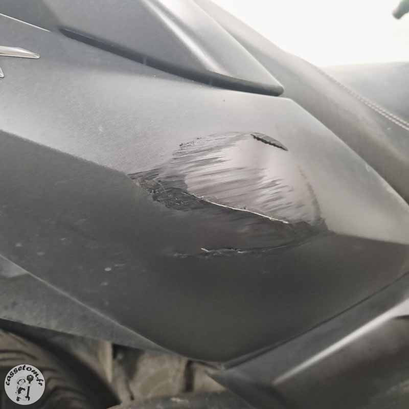 YAMAHA X MAX 300 2018 accidente - La Casse de l Oncle Tom