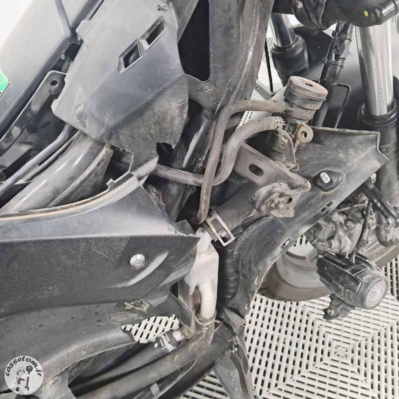 YAMAHA X MAX 300 2018 accidente - La Casse de l Oncle Tom