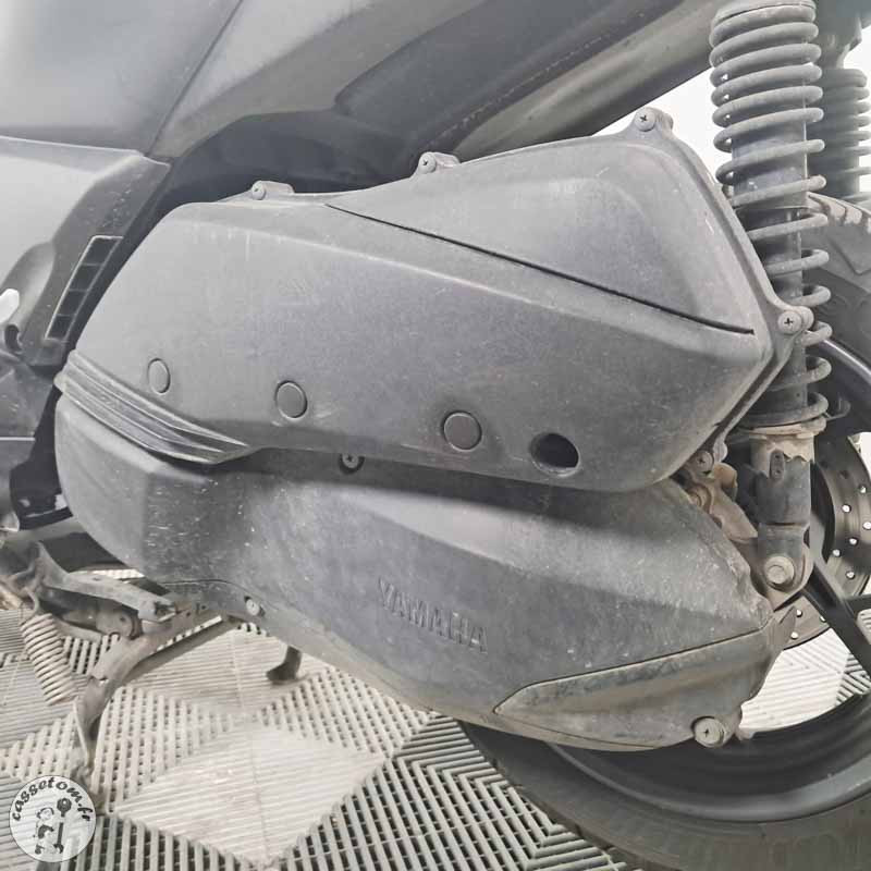 YAMAHA X MAX 300 2018 accidente - La Casse de l Oncle Tom