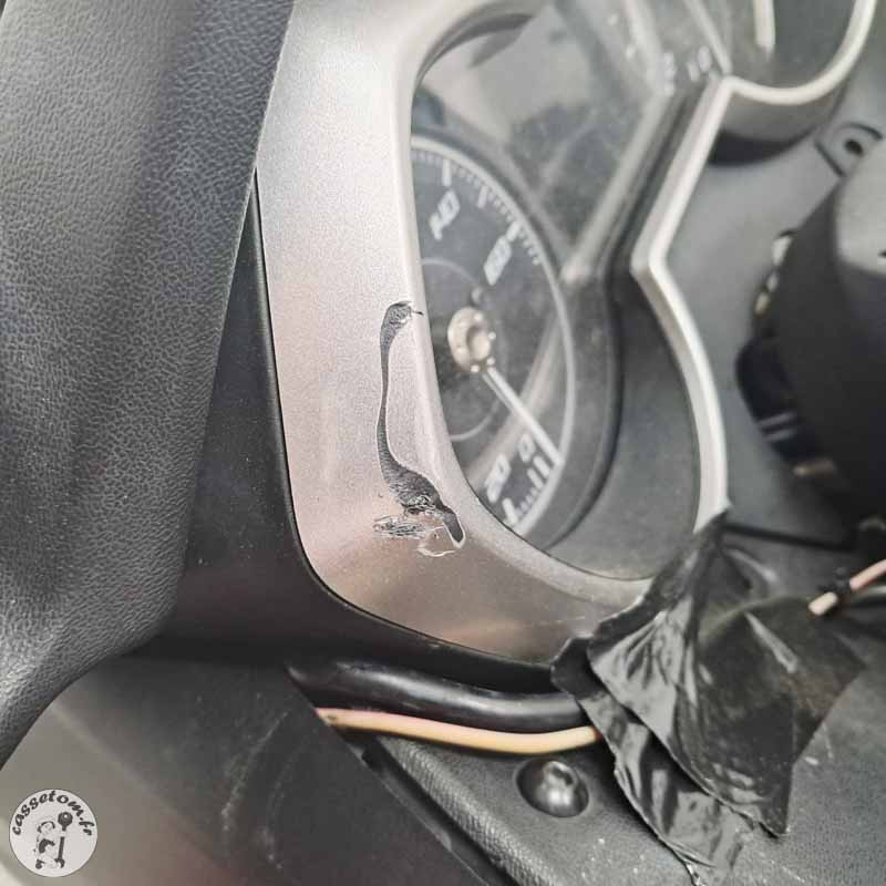 YAMAHA X MAX 300 2018 accidente - La Casse de l Oncle Tom