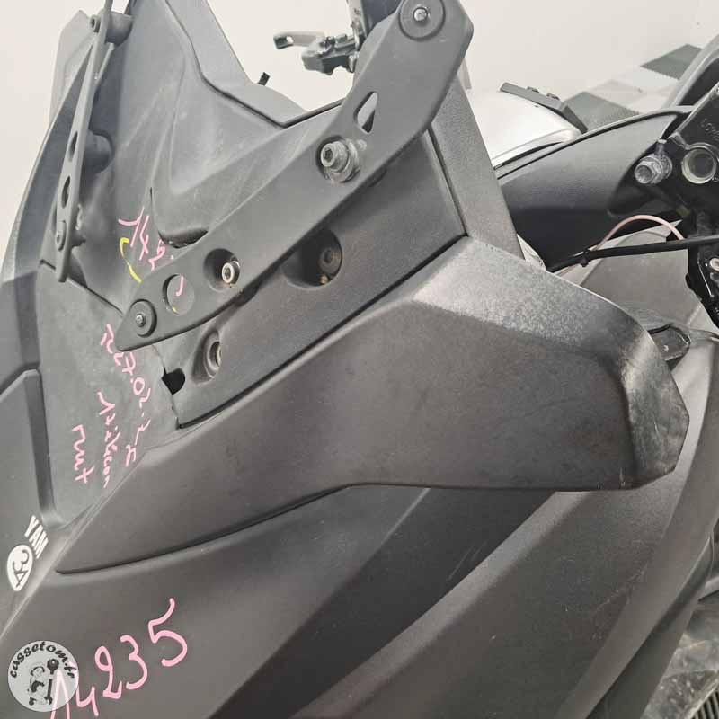 YAMAHA X MAX 300 2018 accidente - La Casse de l Oncle Tom