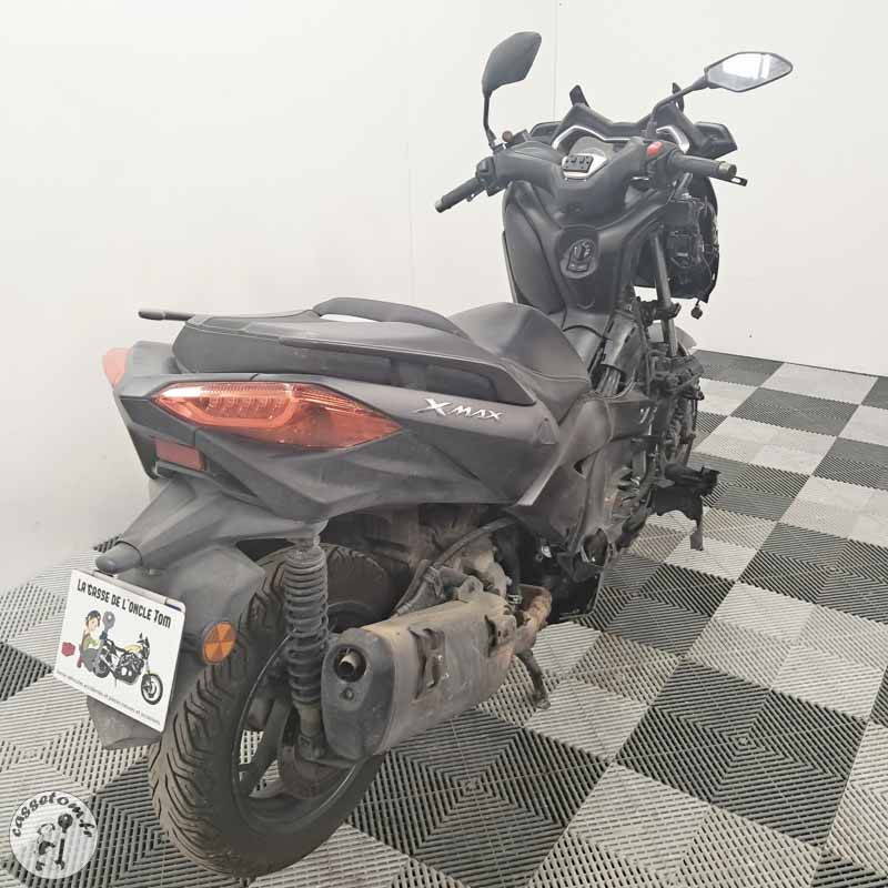 YAMAHA X MAX 300 2018 accidente - La Casse de l Oncle Tom