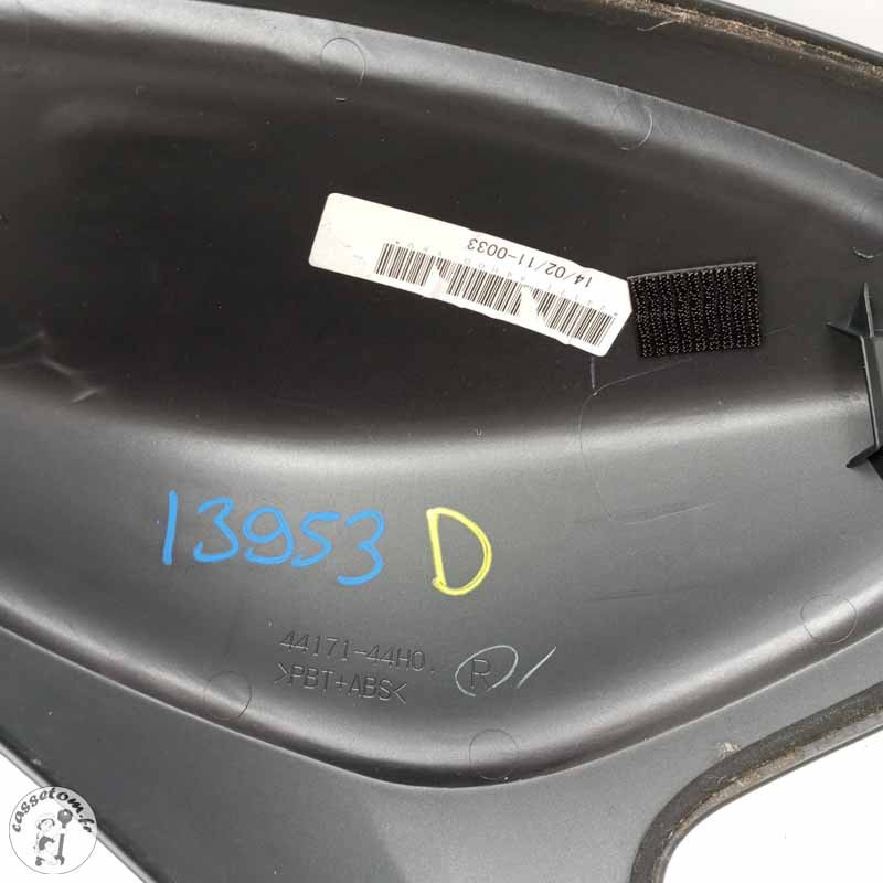 Carénage réservoir droit Suzuki 650 sfv Gladius 2014 - Cassetom - Nos pieces motos