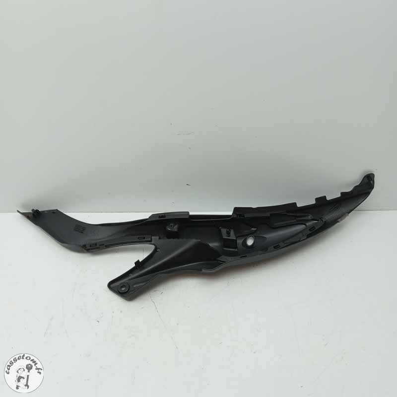 Carénage sous selle droit  Suzuki 650 sfv Gladius 2014 - Cassetom - Nos pieces motos