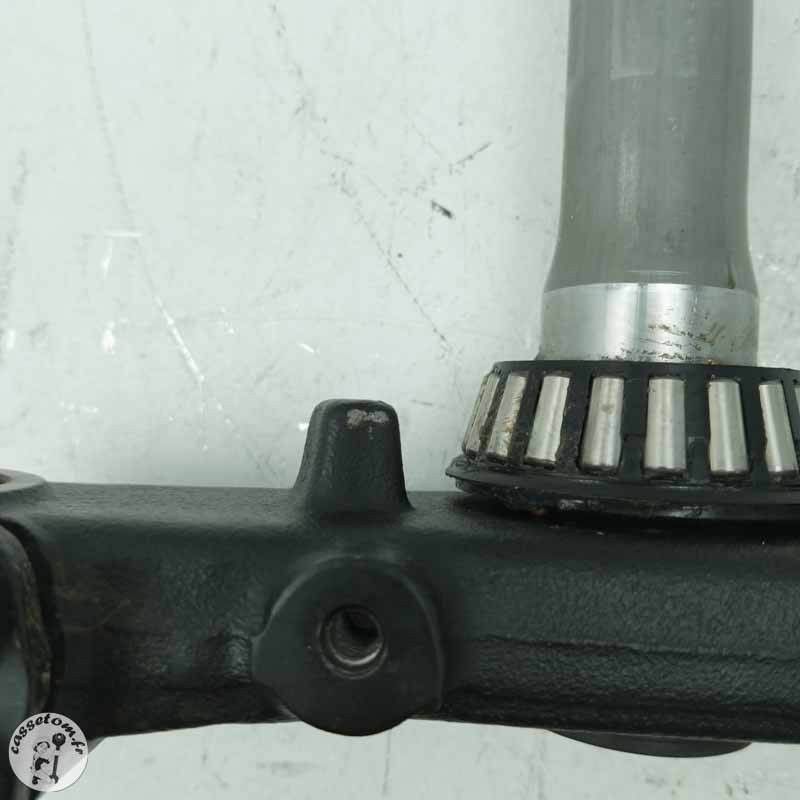 Té de fourche inférieur  Suzuki 650 sfv Gladius 2014 - Cassetom - Nos pieces motos