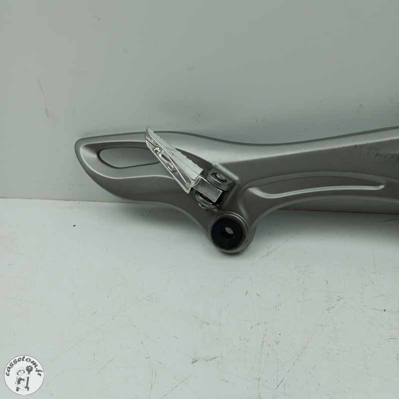 Platine droit avec reposes pieds  Suzuki 650 sfv Gladius 2014 - Cassetom - Nos pieces motos