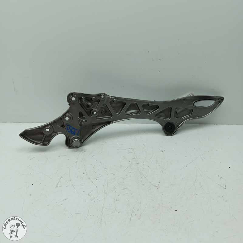 Platine droit avec reposes pieds  Suzuki 650 sfv Gladius 2014 - Cassetom - Nos pieces motos