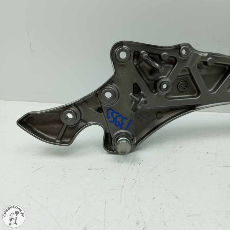 Platine droit avec reposes pieds  Suzuki 650 sfv Gladius 2014 - Cassetom - Nos pieces motos