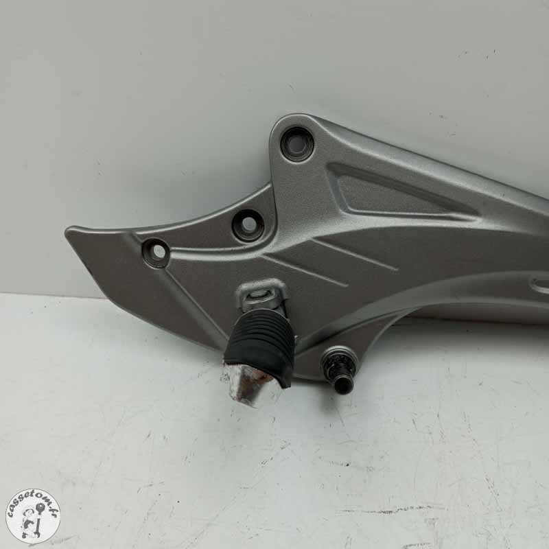 Platine gauche avec reposes pieds  Suzuki 650 sfv Gladius 2014 - Cassetom - Nos pieces motos