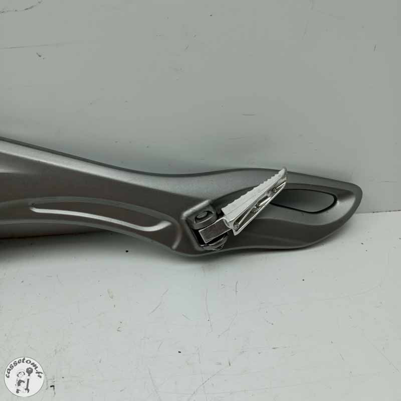 Platine gauche avec reposes pieds  Suzuki 650 sfv Gladius 2014 - Cassetom - Nos pieces motos