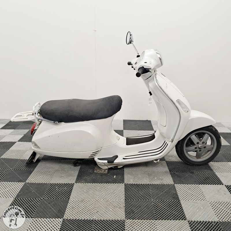 PIAGGIO LXV125 2005 accidente - La Casse de l Oncle Tom