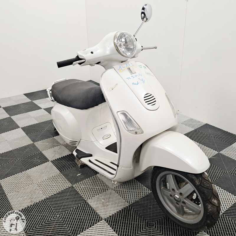 PIAGGIO LXV125 2005 accidente - La Casse de l Oncle Tom