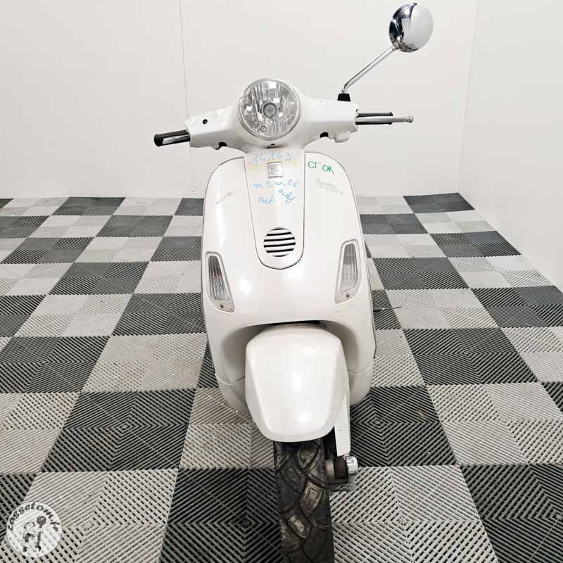 PIAGGIO LXV125 2005 accidente - La Casse de l Oncle Tom