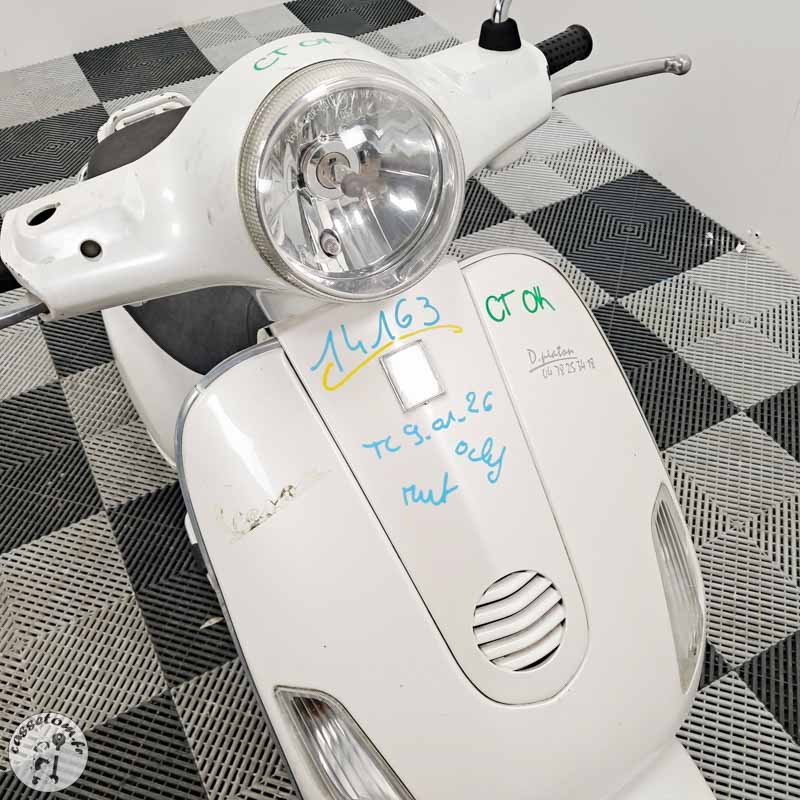 PIAGGIO LXV125 2005 accidente - La Casse de l Oncle Tom