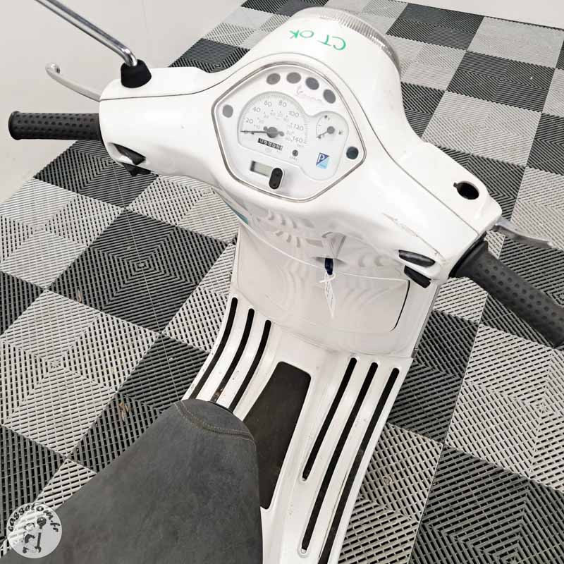 PIAGGIO LXV125 2005 accidente - La Casse de l Oncle Tom