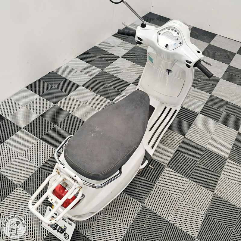 PIAGGIO LXV125 2005 accidente - La Casse de l Oncle Tom