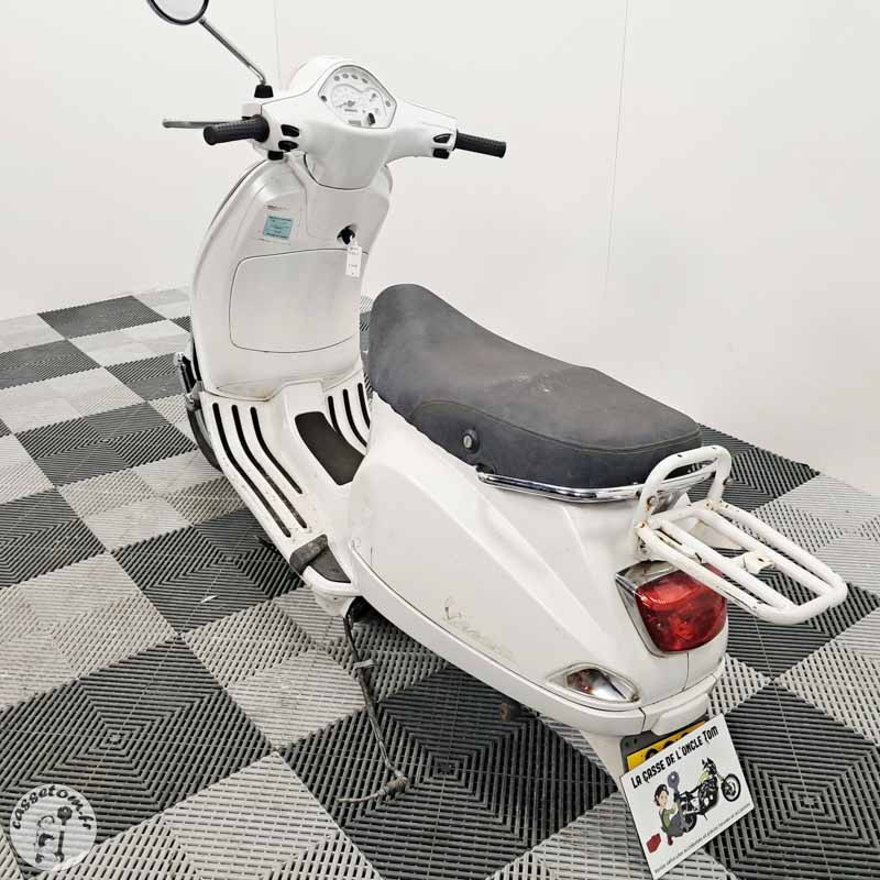 PIAGGIO LXV125 2005 accidente - La Casse de l Oncle Tom