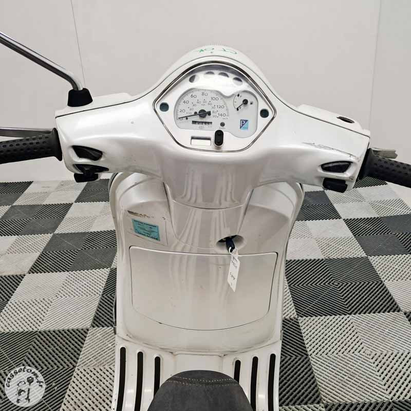 PIAGGIO LXV125 2005 accidente - La Casse de l Oncle Tom