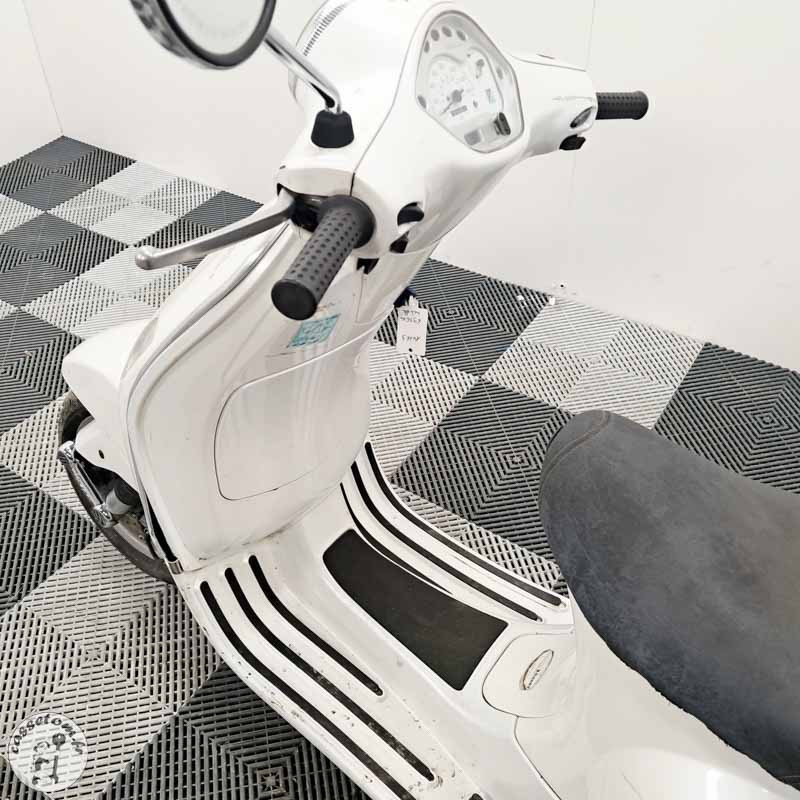 PIAGGIO LXV125 2005 accidente - La Casse de l Oncle Tom