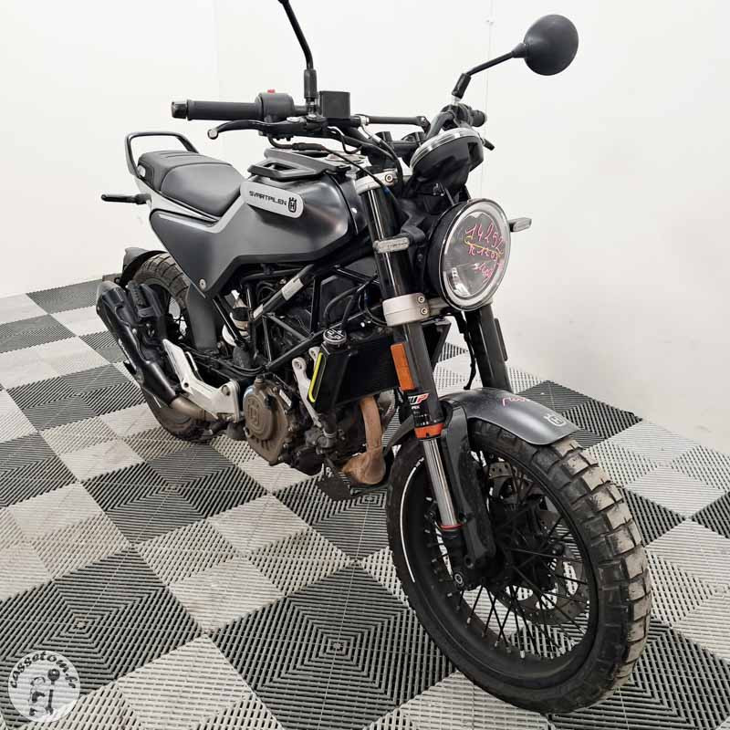 HUSQVARNA SVARTPIL. 124 2021 accidentée - La Casse de l Oncle Tom