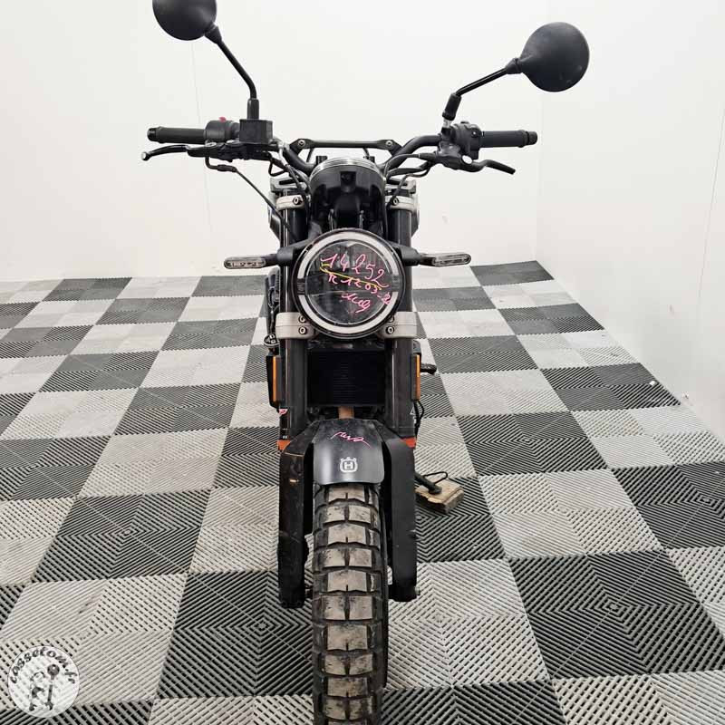 HUSQVARNA SVARTPIL. 124 2021 accidentée - La Casse de l Oncle Tom