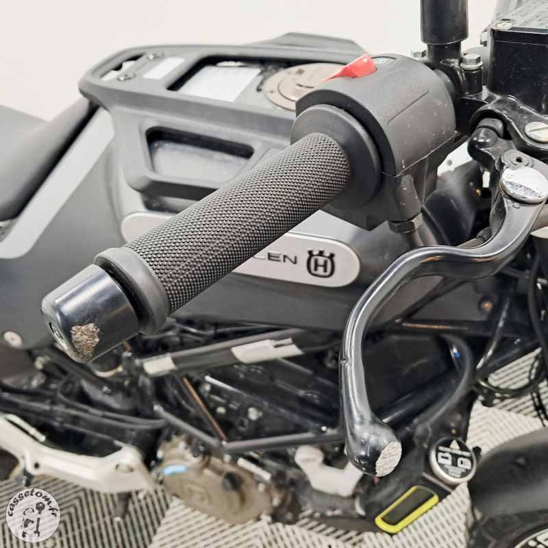 HUSQVARNA SVARTPIL. 124 2021 accidentée - La Casse de l Oncle Tom