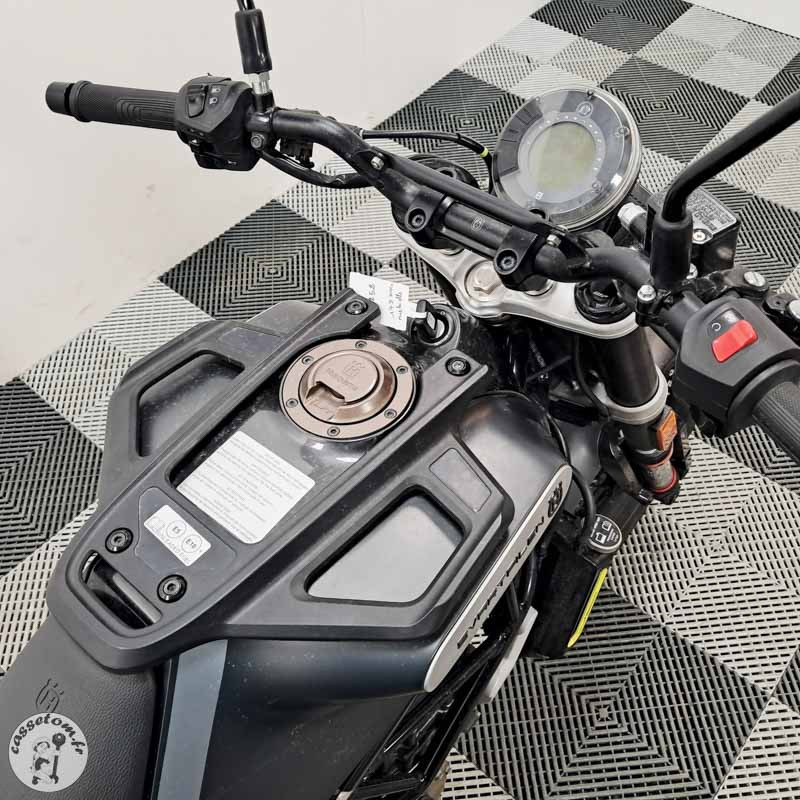 HUSQVARNA SVARTPIL. 124 2021 accidentée - La Casse de l Oncle Tom