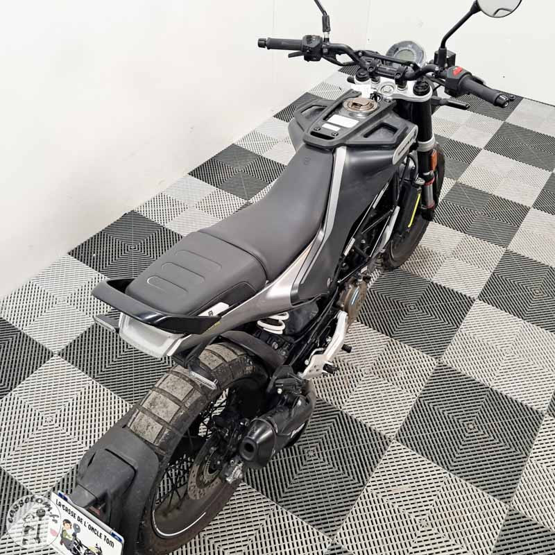 HUSQVARNA SVARTPIL. 124 2021 accidentée - La Casse de l Oncle Tom