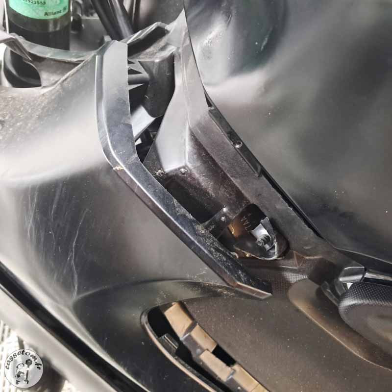 YAMAHA YZF125 124 2023 accidentée - La Casse de l Oncle Tom