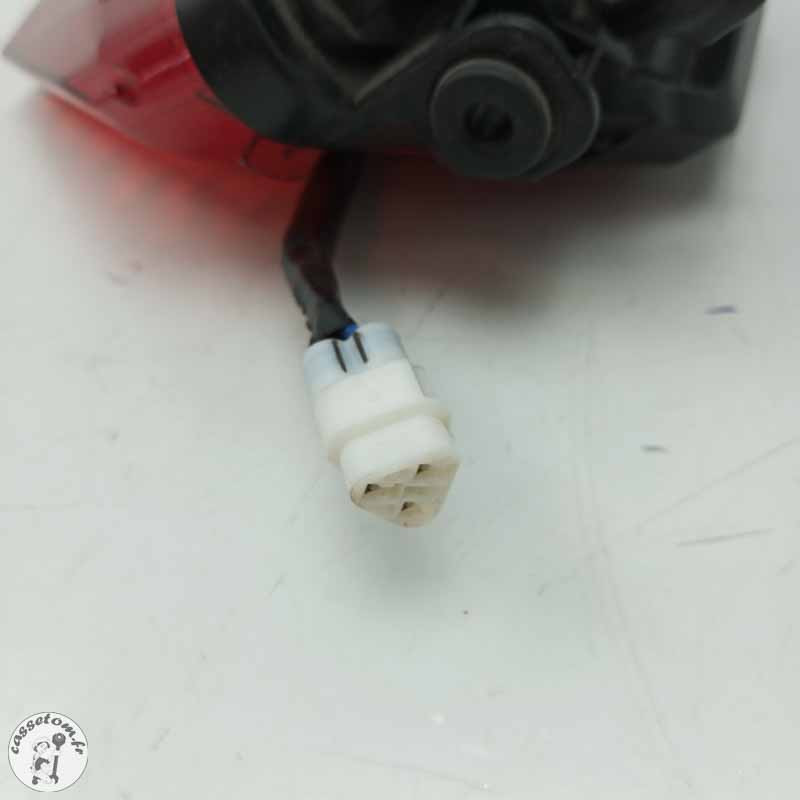 Feu arrière  Yamaha 300 yzfr 3 2018 - Cassetom - Nos pieces motos