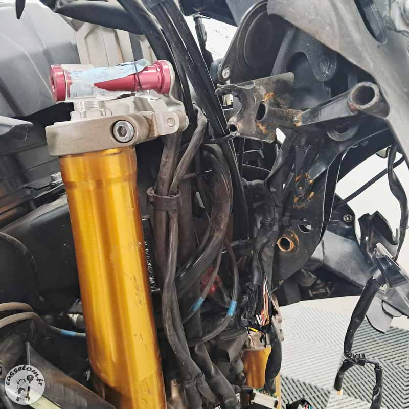 YAMAHA MT-09 847 2016 accidentée - La Casse de l Oncle Tom