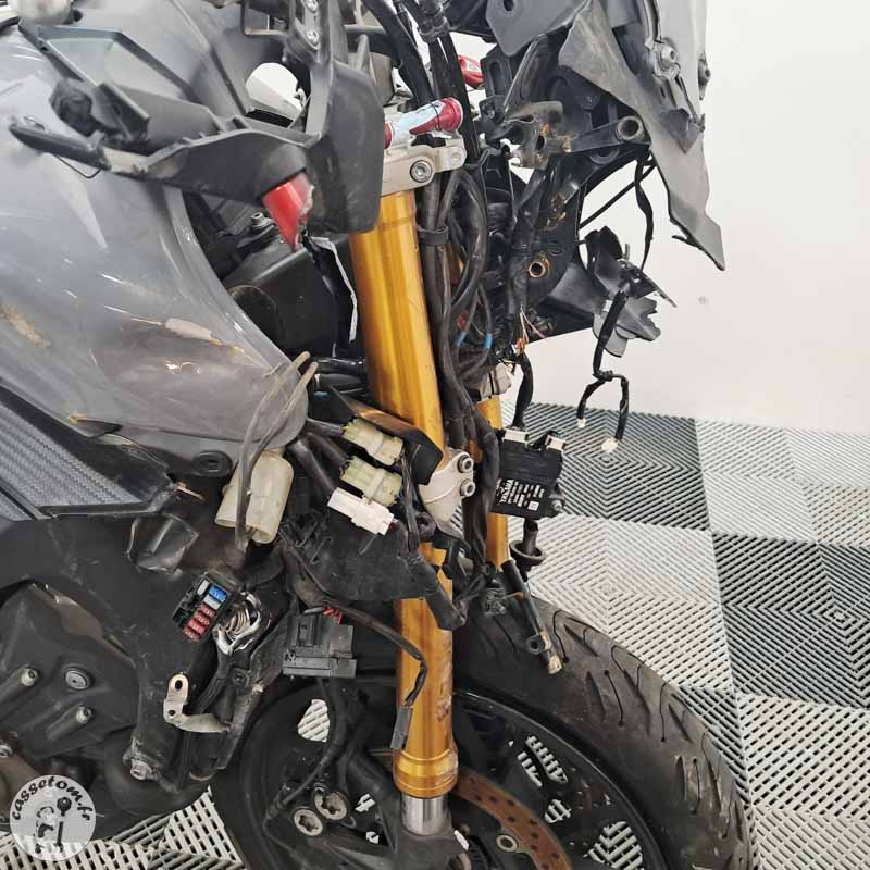 YAMAHA MT-09 847 2016 accidentée - La Casse de l Oncle Tom