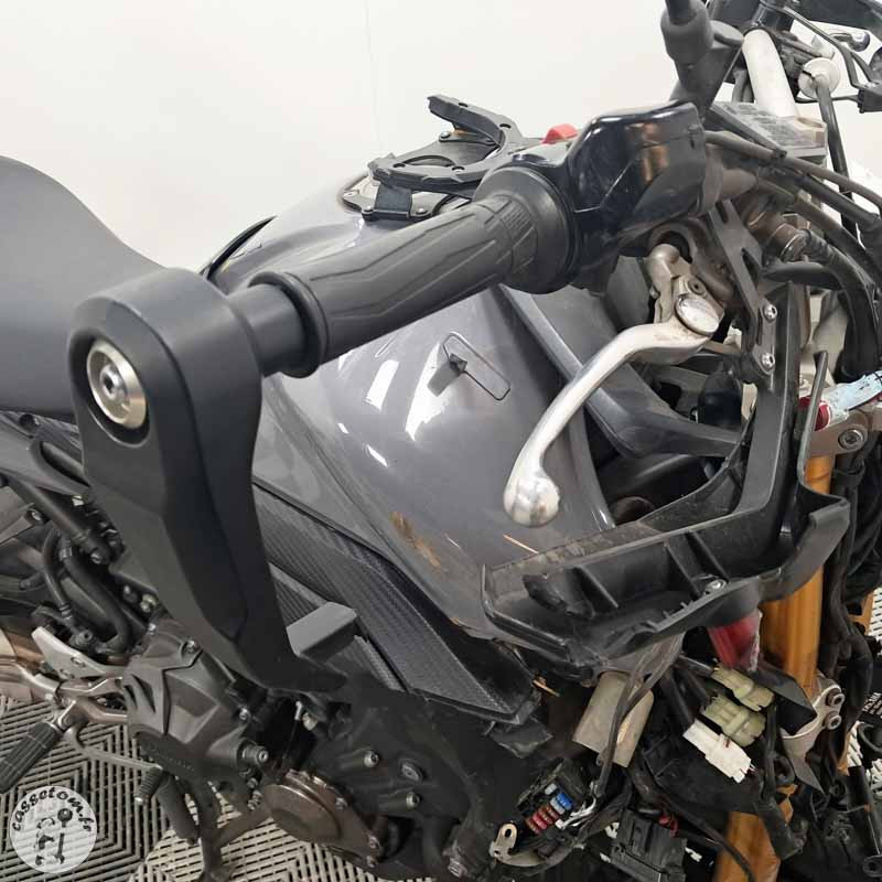 YAMAHA MT-09 847 2016 accidentée - La Casse de l Oncle Tom