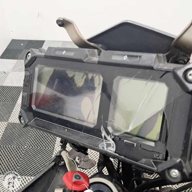 YAMAHA MT-09 847 2016 accidentée - La Casse de l Oncle Tom