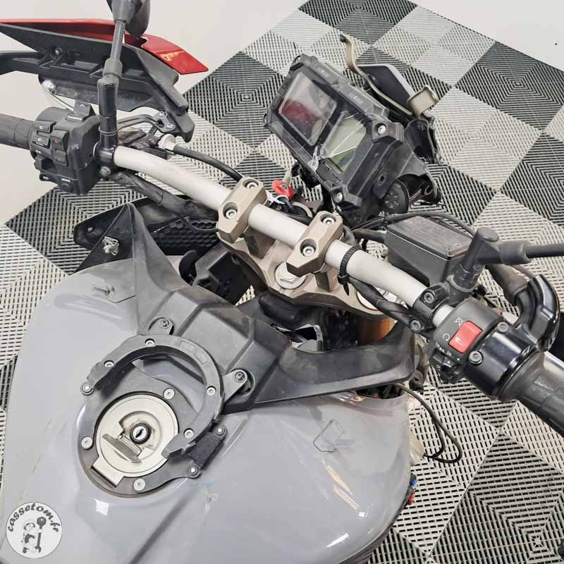 YAMAHA MT-09 847 2016 accidentée - La Casse de l Oncle Tom