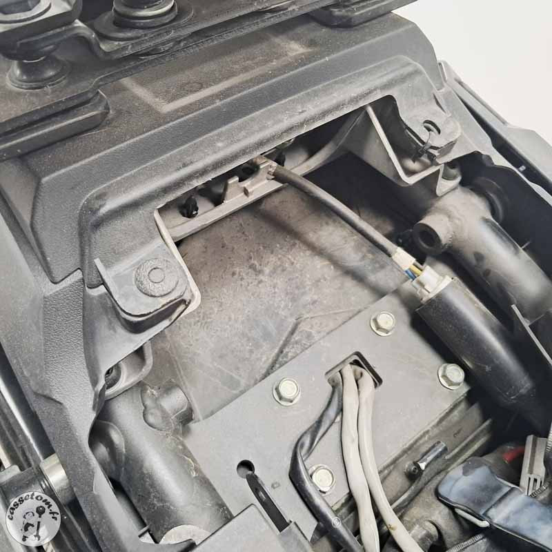 YAMAHA MT-09 847 2016 accidentée - La Casse de l Oncle Tom