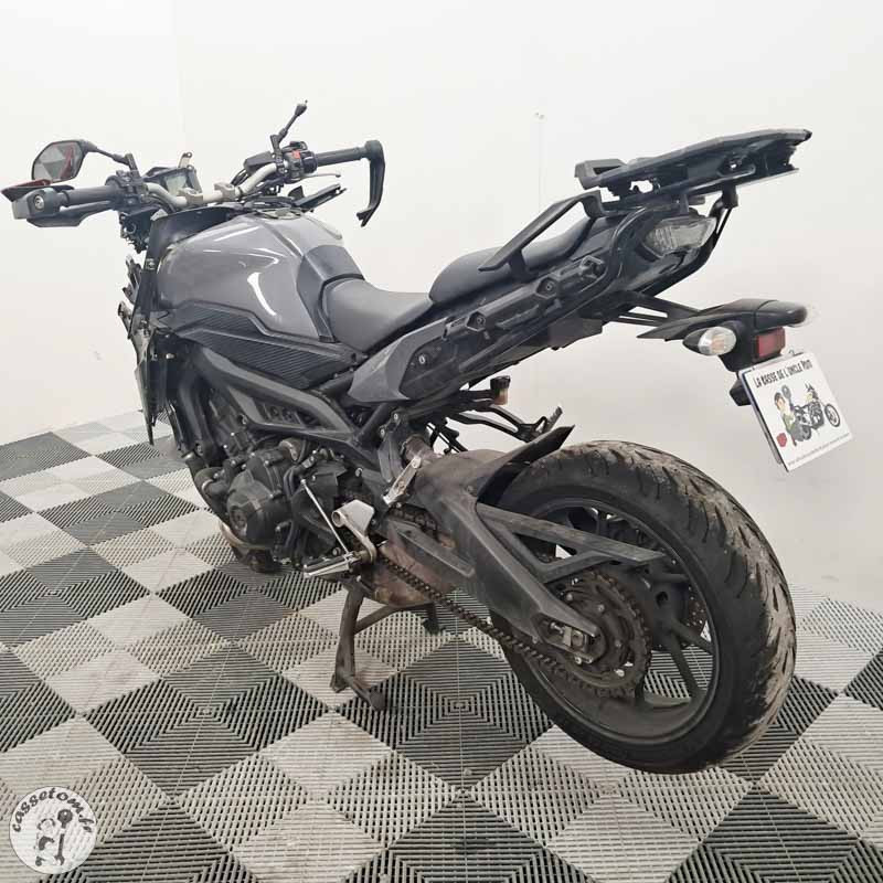 YAMAHA MT-09 847 2016 accidentée - La Casse de l Oncle Tom