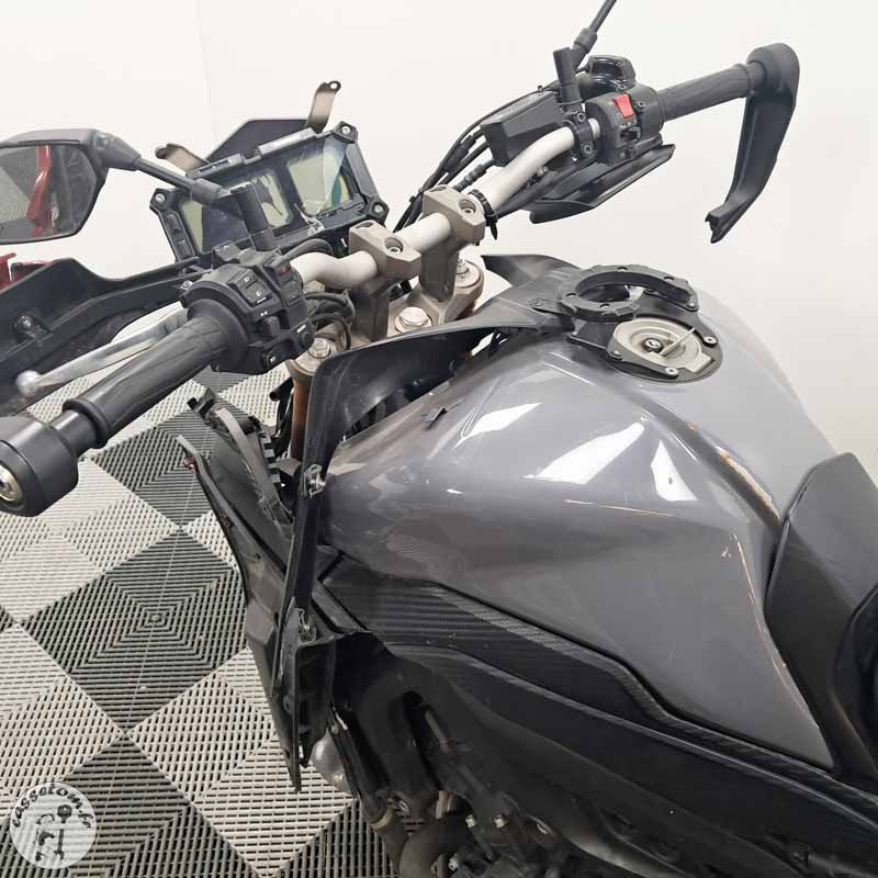 YAMAHA MT-09 847 2016 accidentée - La Casse de l Oncle Tom