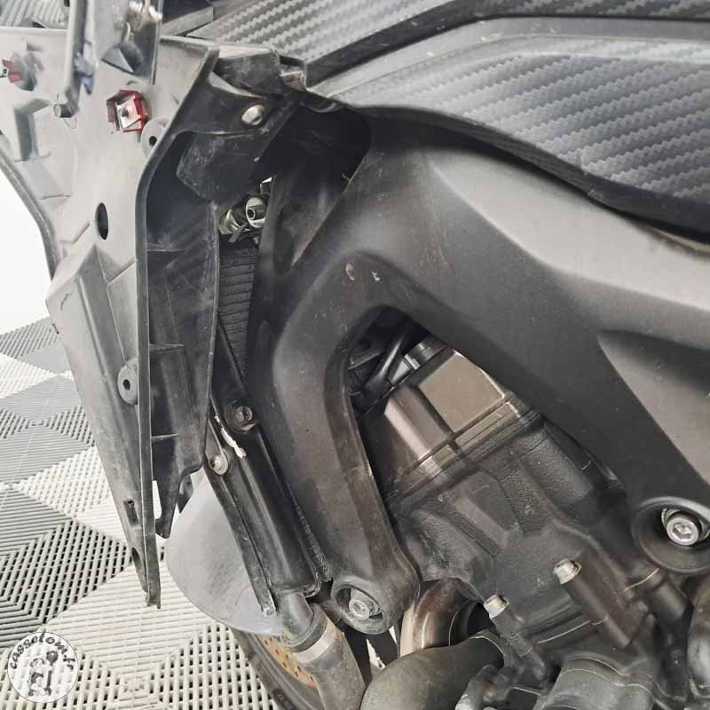 YAMAHA MT-09 847 2016 accidentée - La Casse de l Oncle Tom