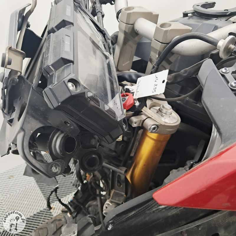 YAMAHA MT-09 847 2016 accidentée - La Casse de l Oncle Tom