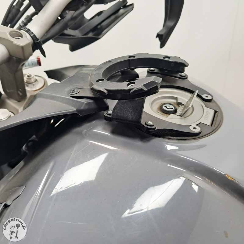 YAMAHA MT-09 847 2016 accidentée - La Casse de l Oncle Tom